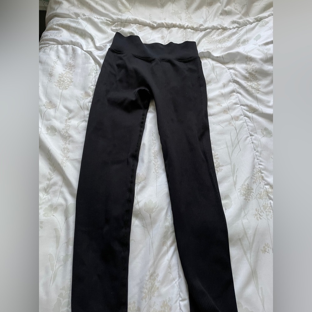 Black Tight Leggings - M
